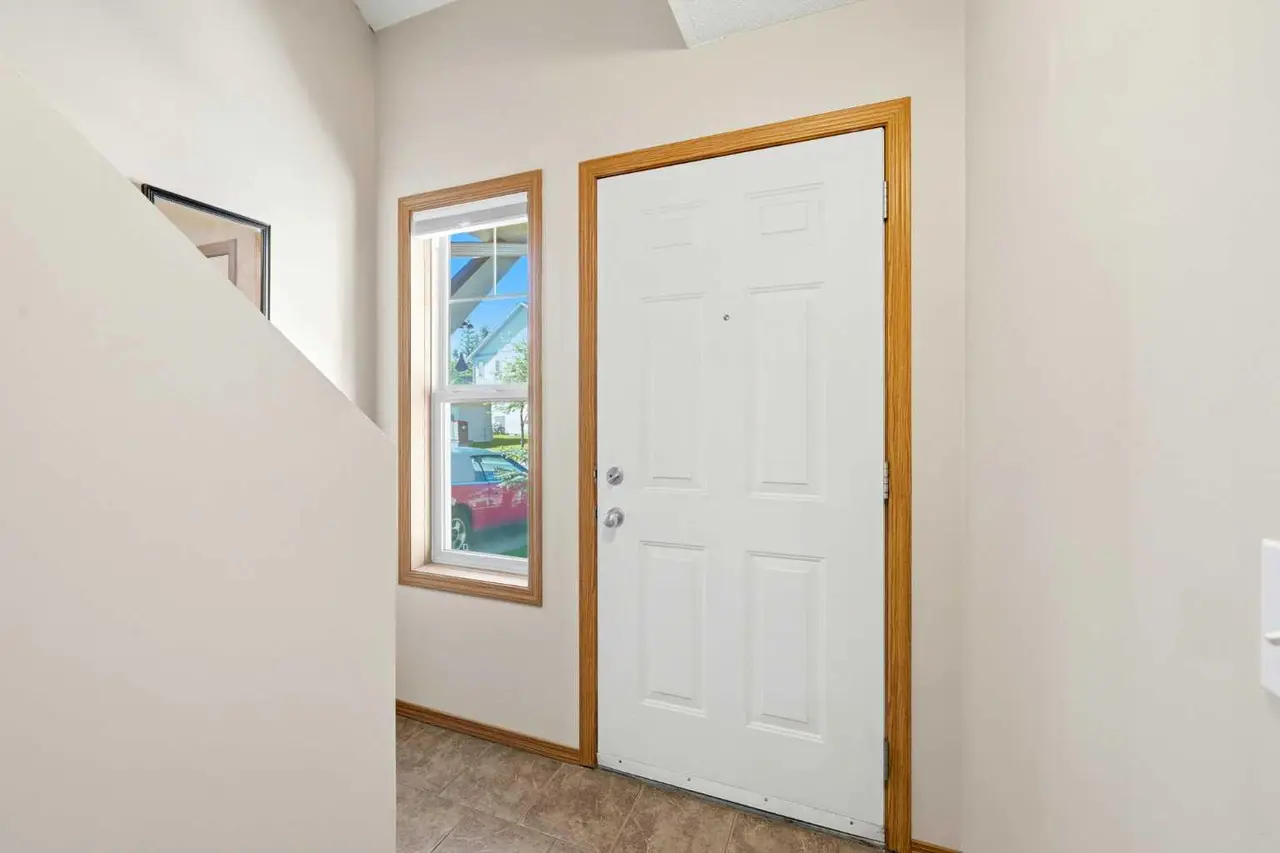 96 Eversyde Court SW