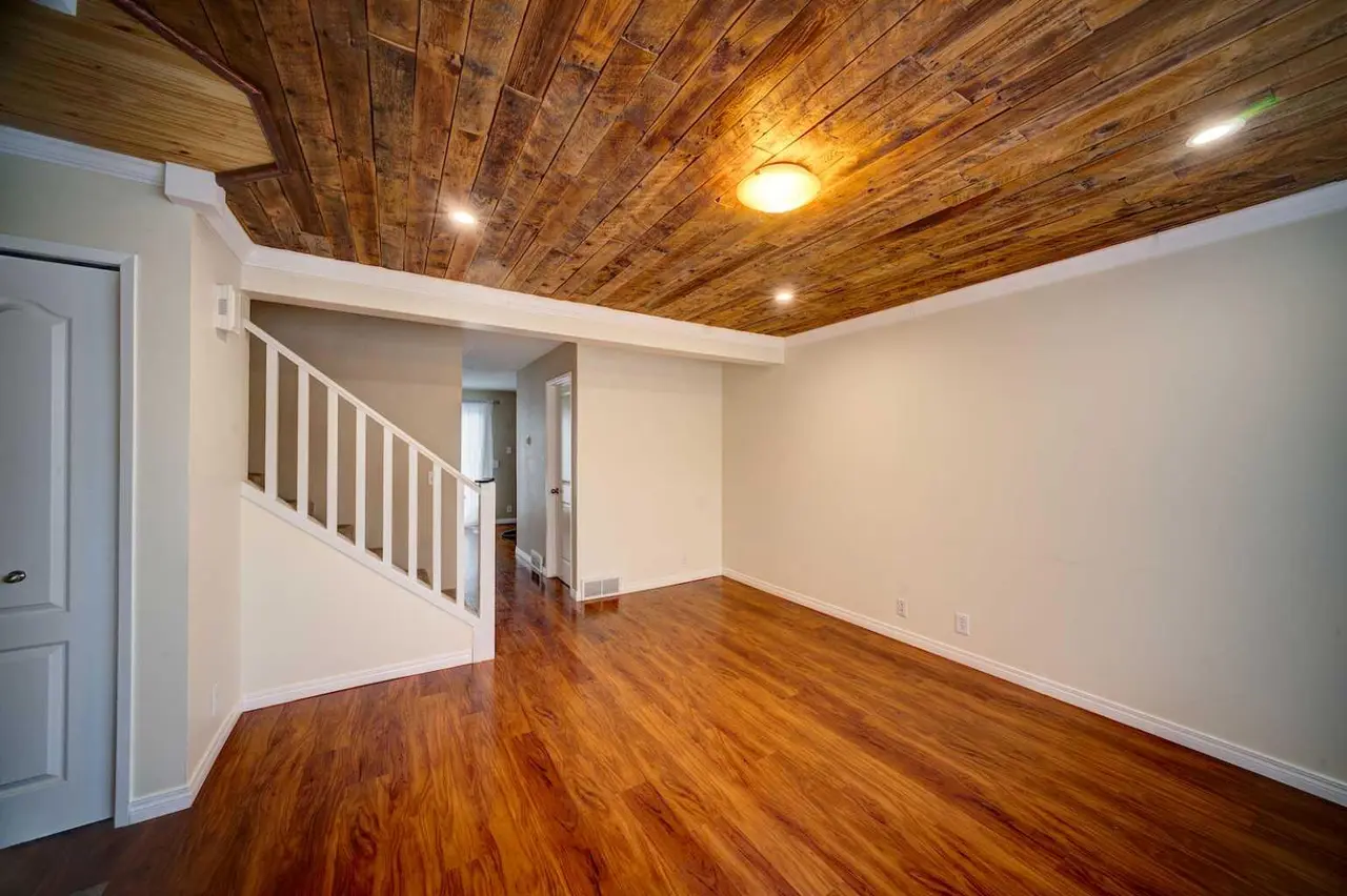 30, 380 Bermuda Drive NW