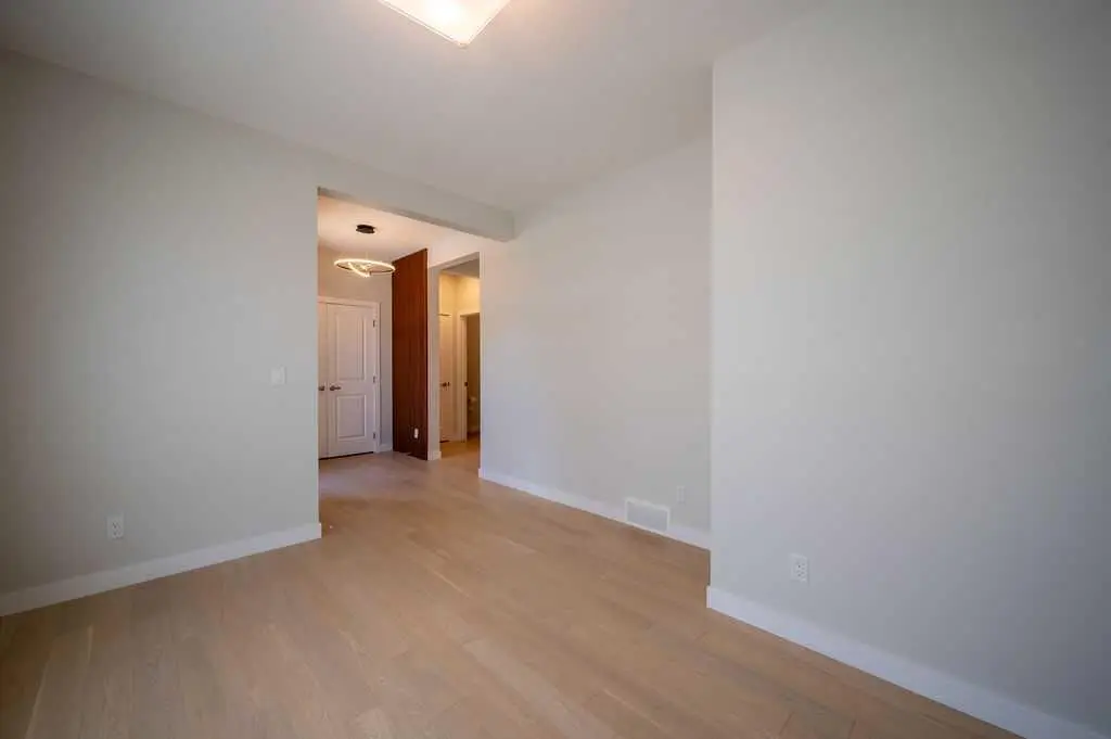 146 Alpine Drive SW