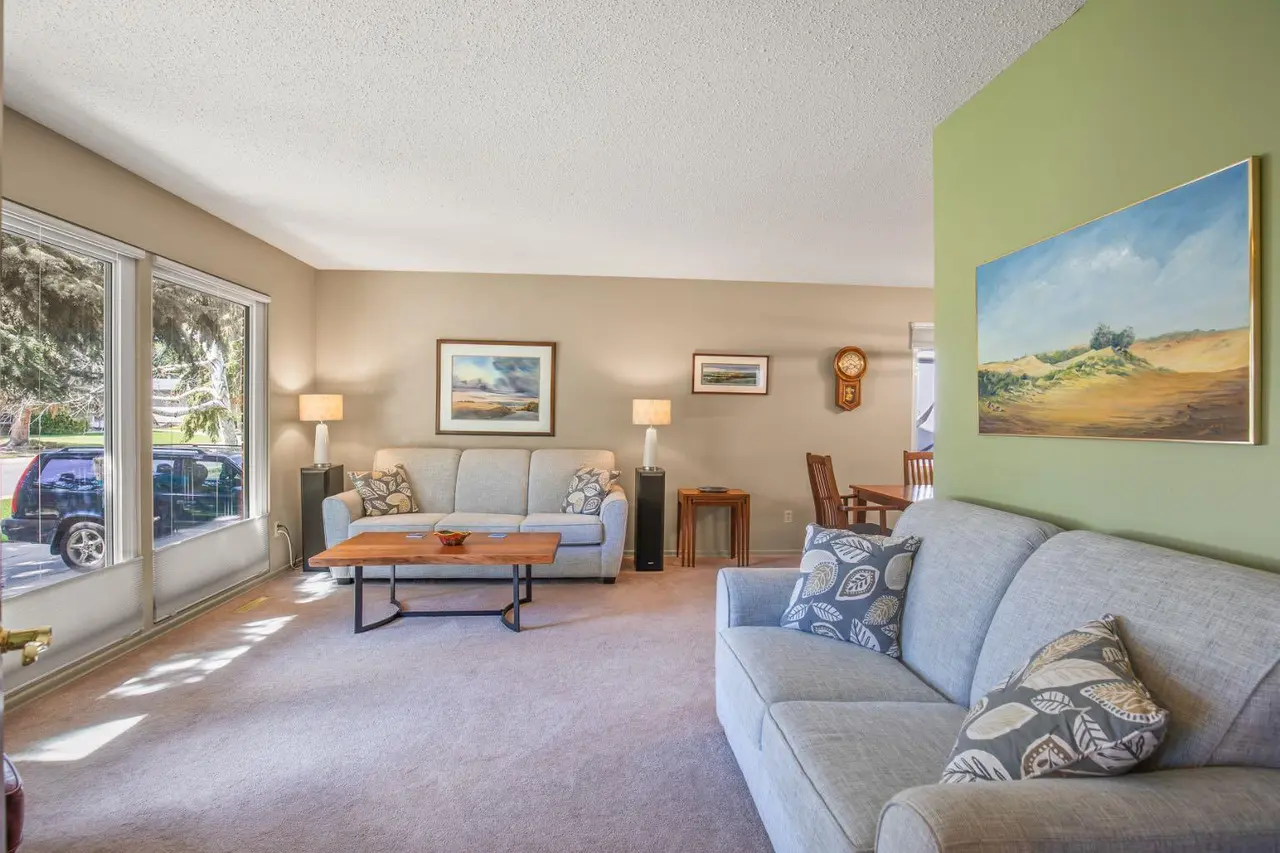 11 McCune Avenue 