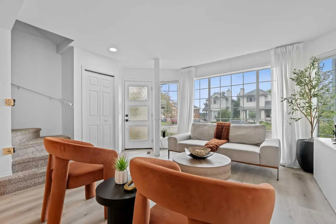 146 Erin Road SE