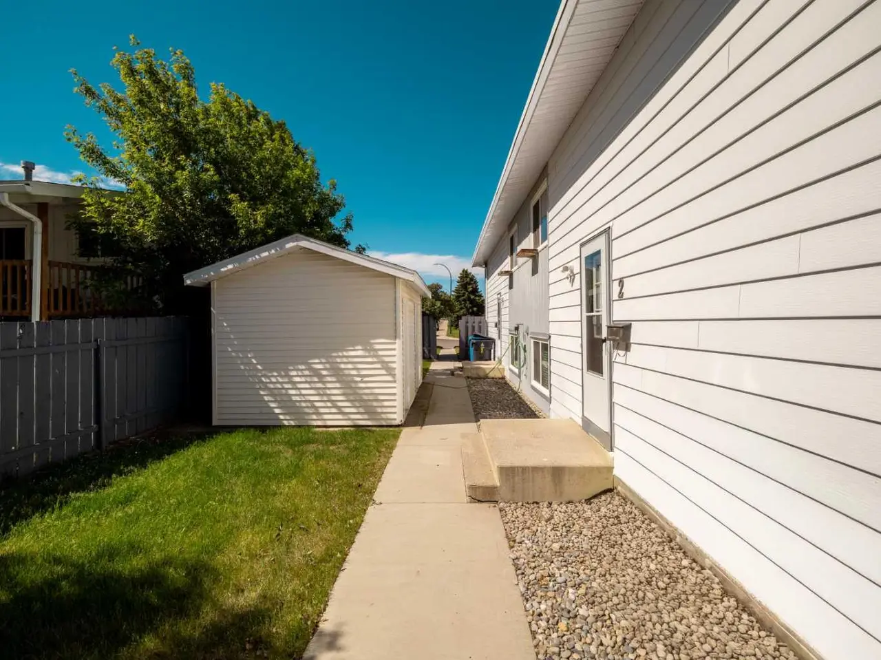 2, 269 Laval Boulevard W