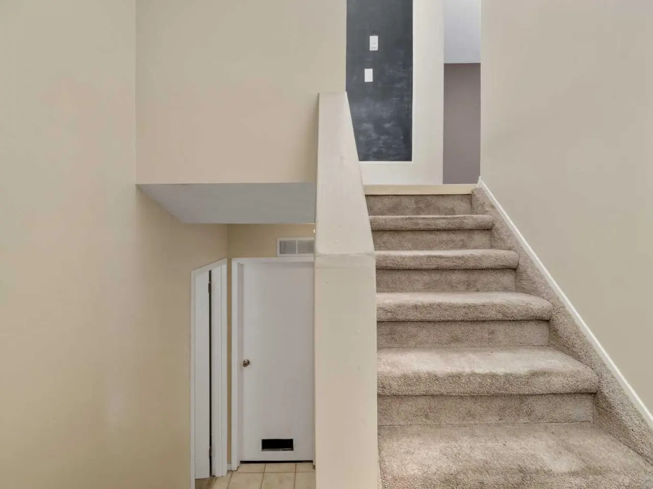 2, 269 Laval Boulevard W