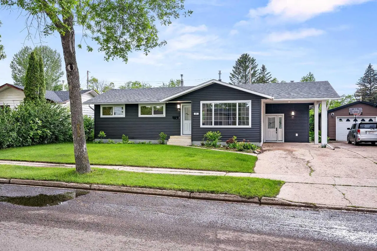 38 Alberta Crescent