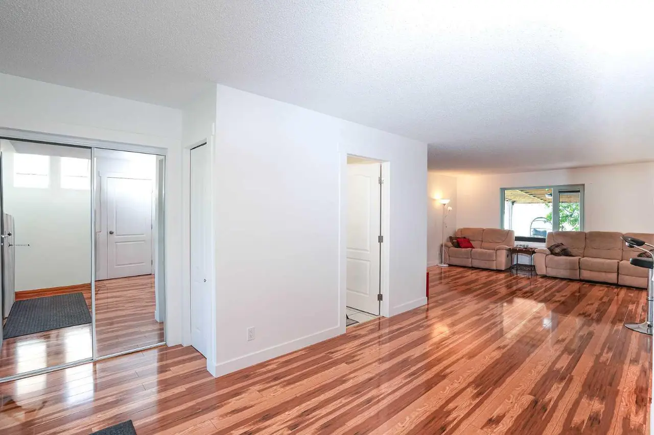 270 Somerside Park SW
