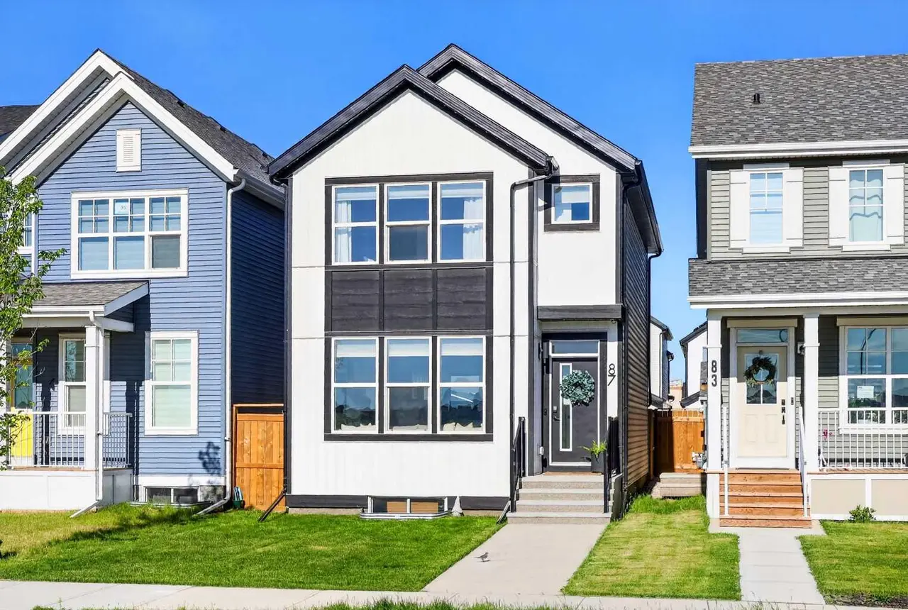 87 Heirloom Boulevard SE
