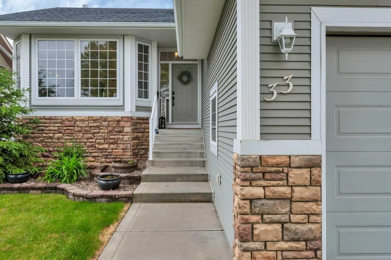 33 Walker Boulevard 