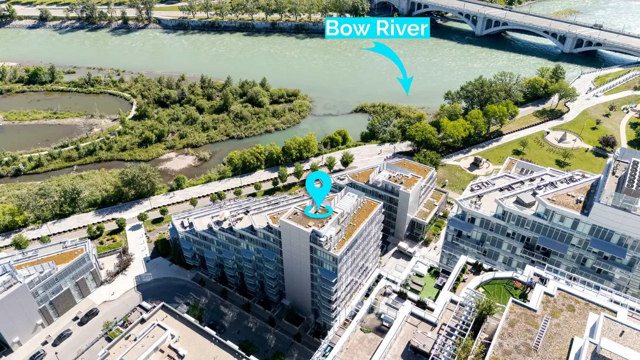 110, 138 Waterfront Court SW
