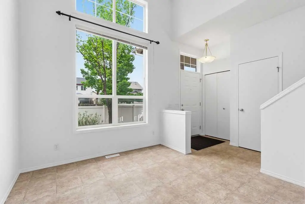 77 Elgin Gardens SE
