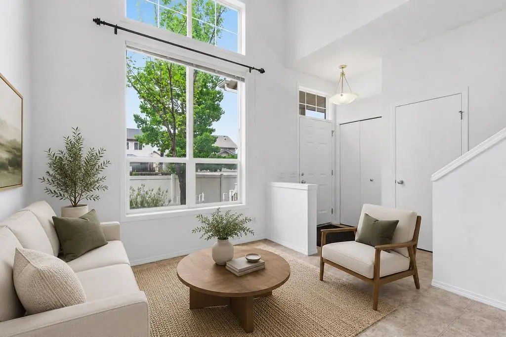 77 Elgin Gardens SE