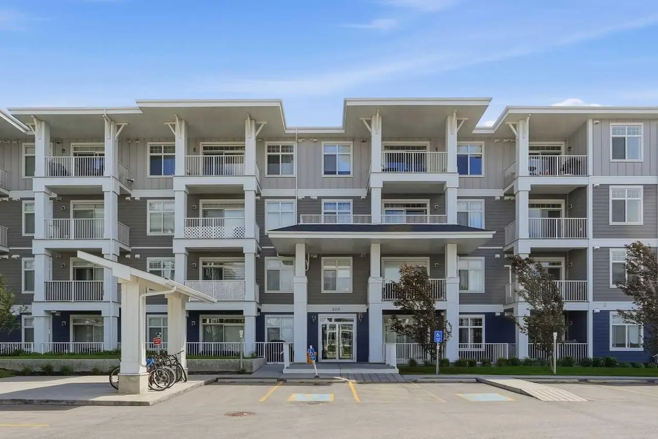 114, 300 Auburn Meadows Common SE