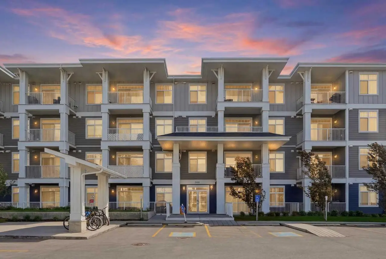 114, 300 Auburn Meadows Common SE