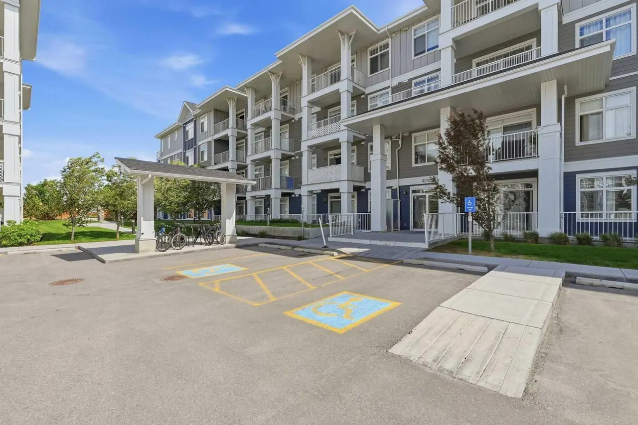 114, 300 Auburn Meadows Common SE