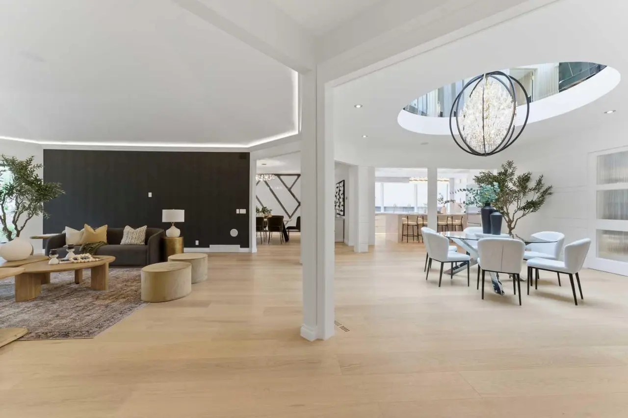 79 Bel-Aire Place SW