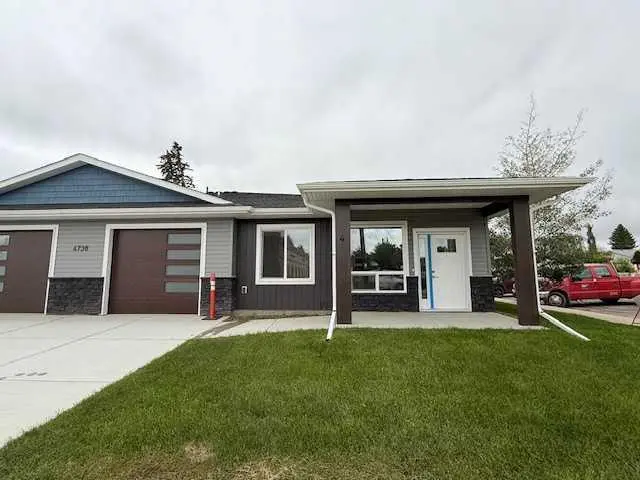 #4, 4738 49A Avenue