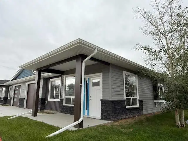 #4, 4738 49A Avenue 