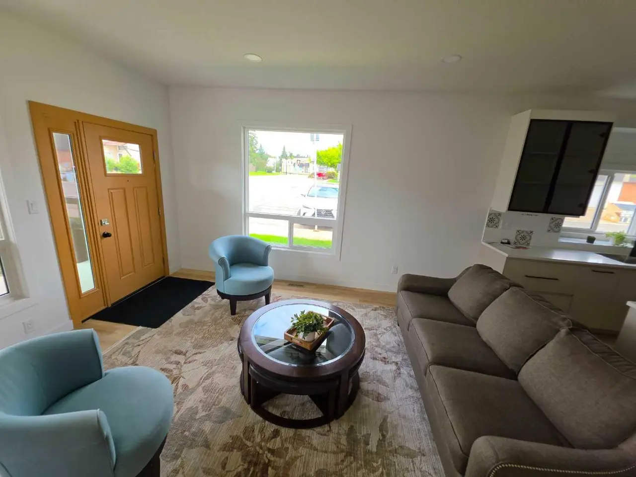 #2, 4738 49A Avenue 