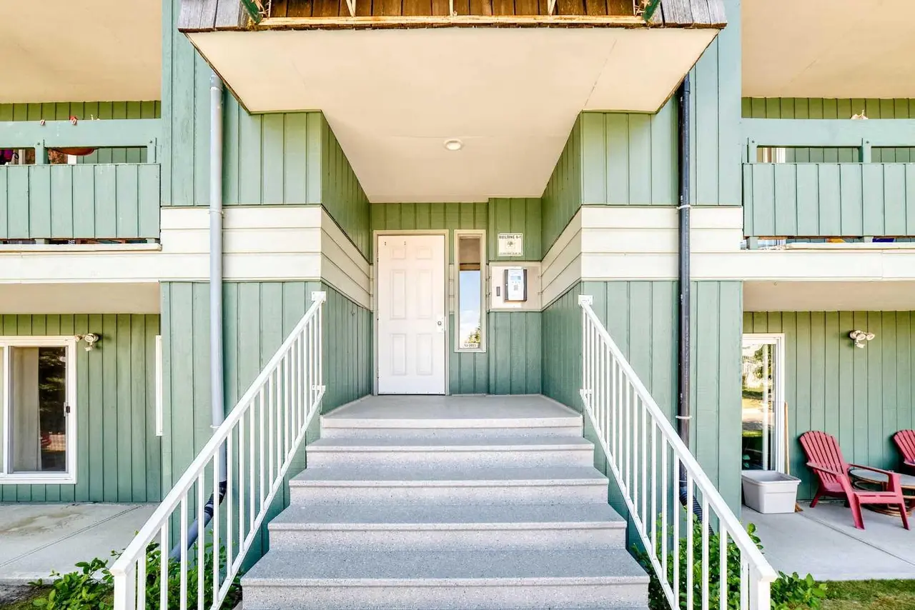 6102, 315 Southampton Drive SW