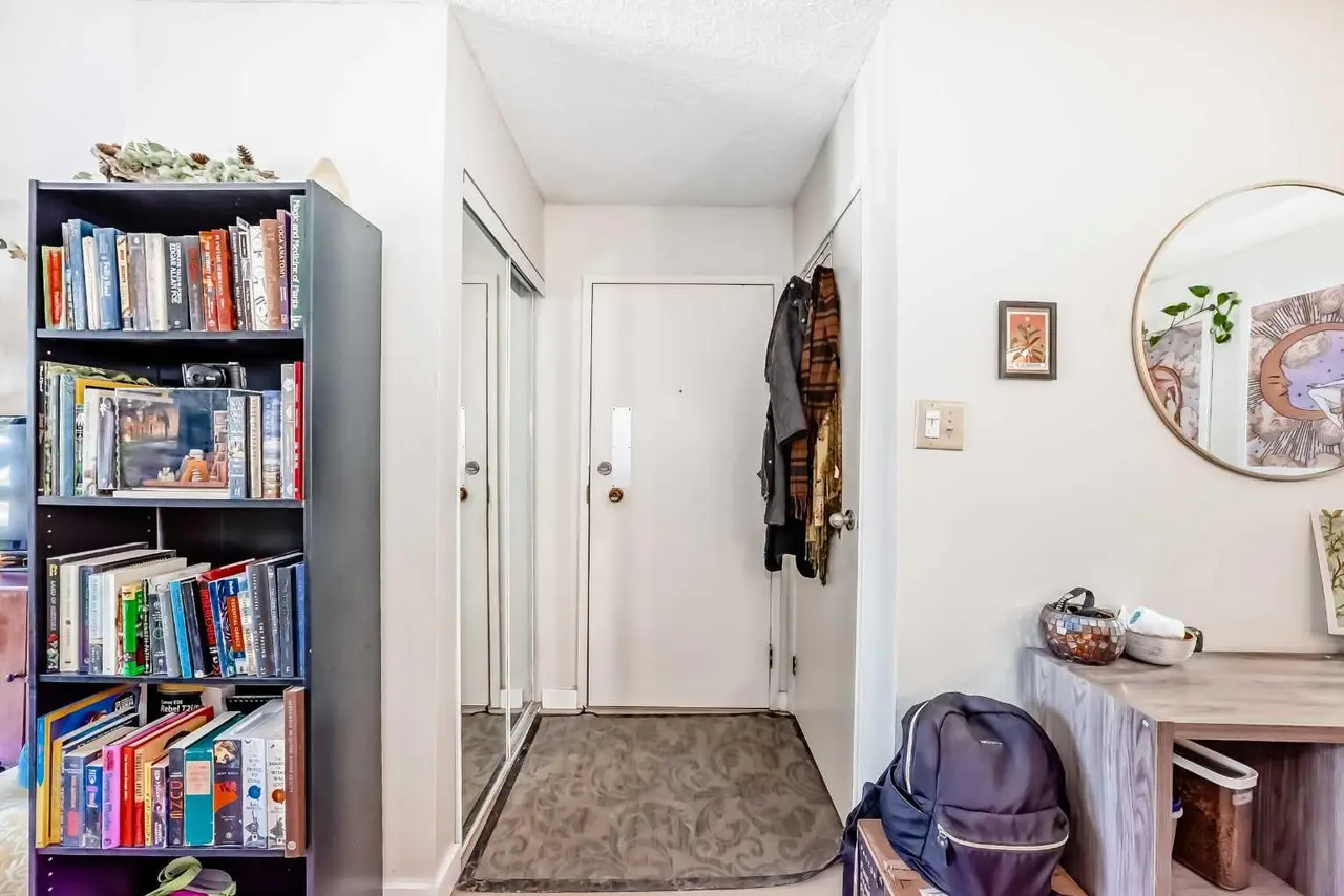 6102, 315 Southampton Drive SW
