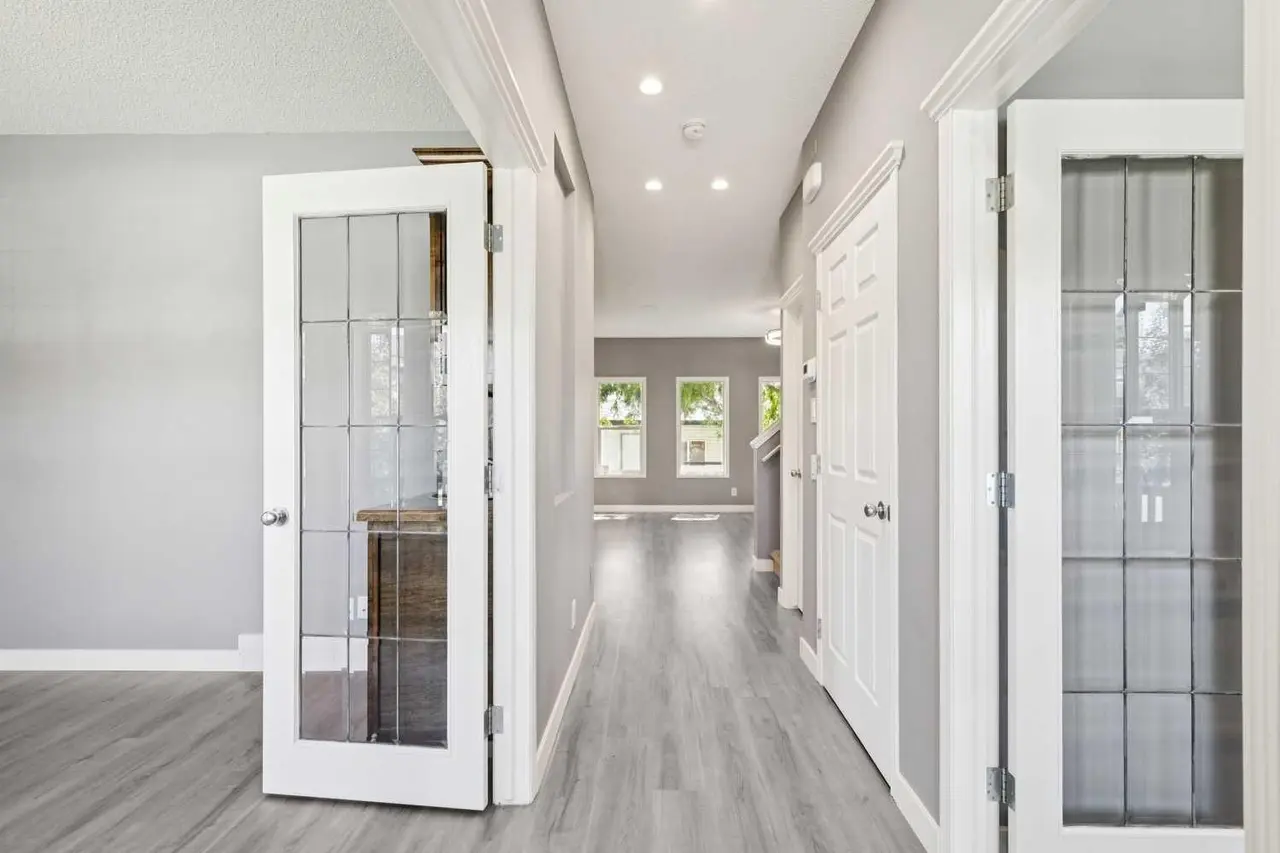 137 Prestwick Mews SE