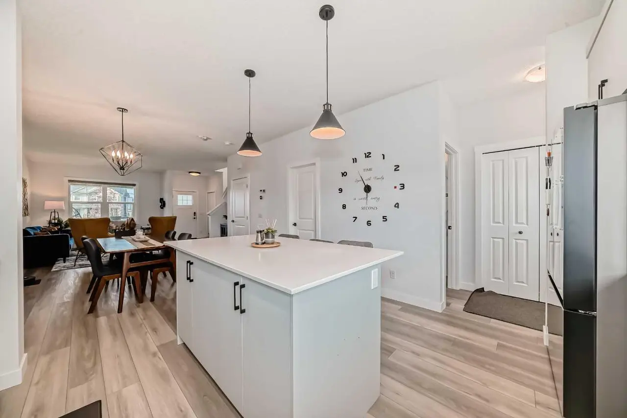 114 Midgrove  SW