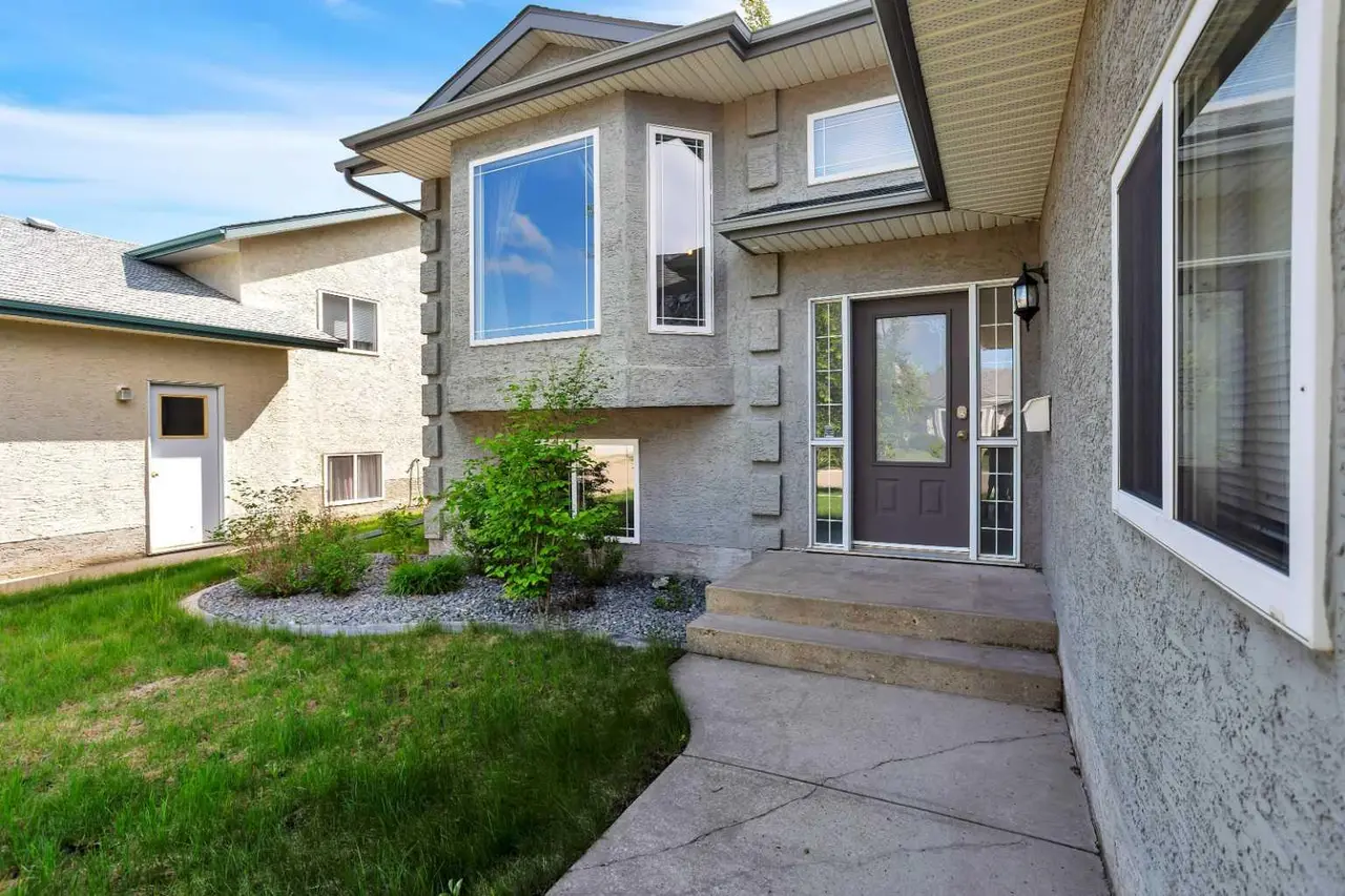 9 Archibald Crescent 