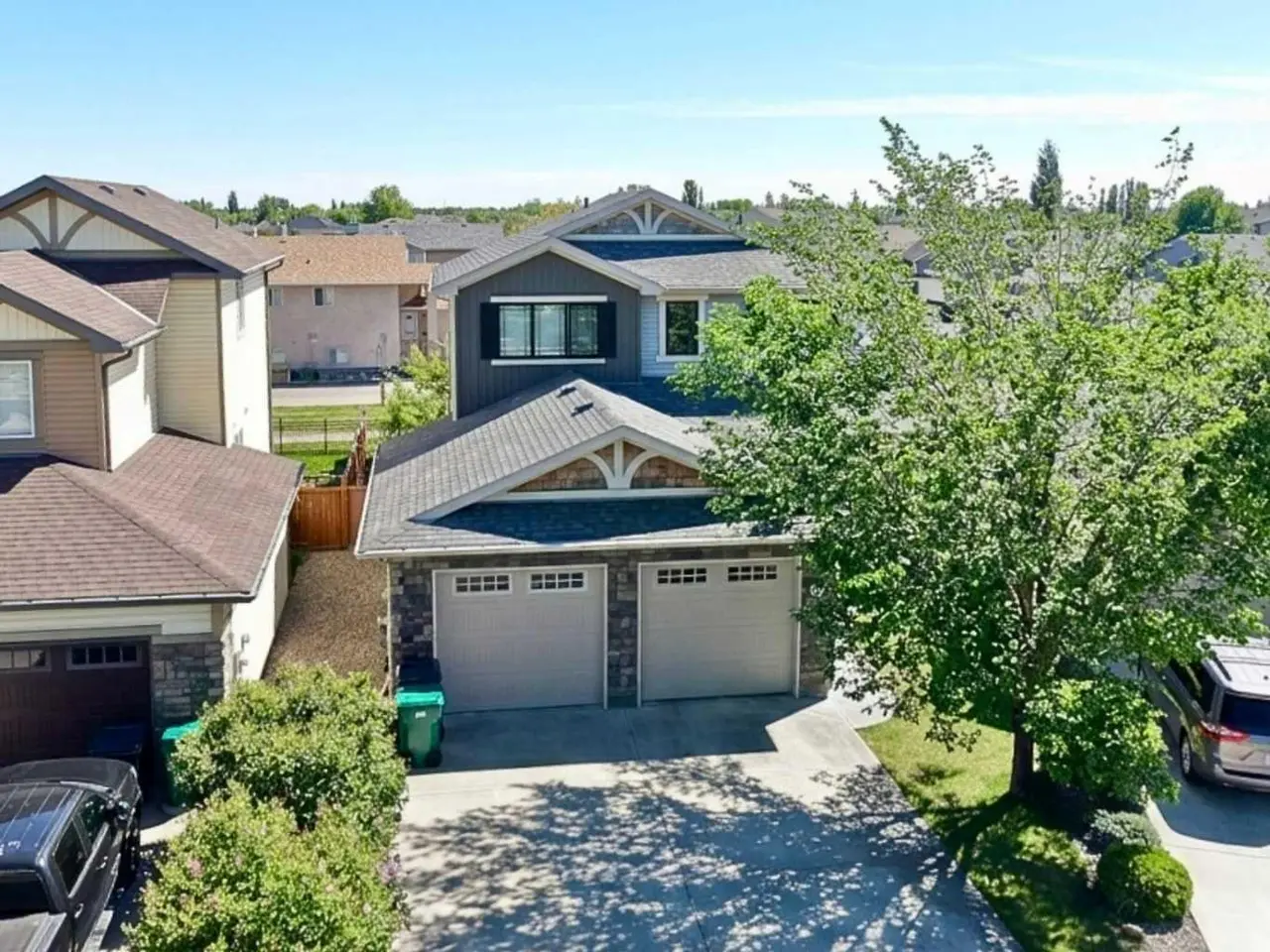 422 Lynx Terrace N