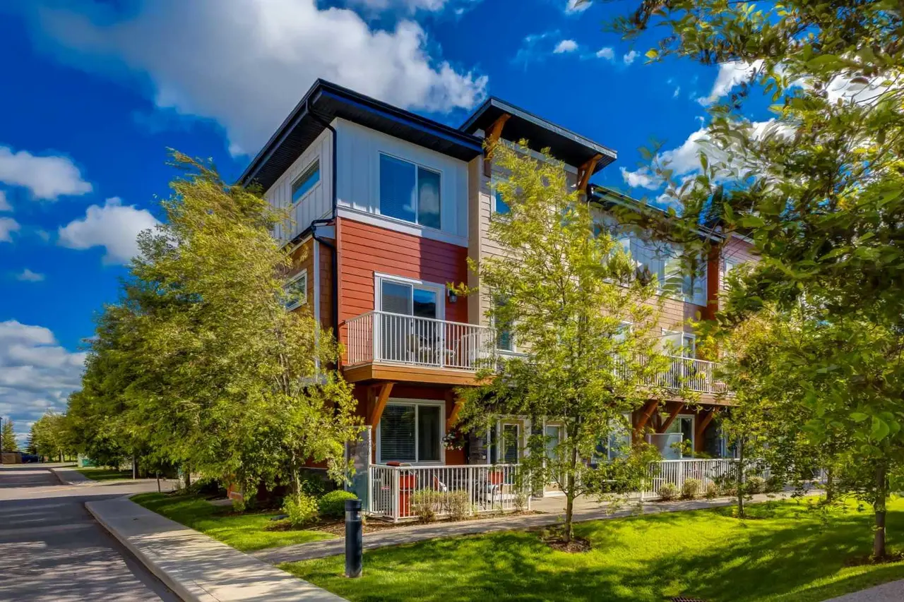 17, 111 Rainbow Falls Gate