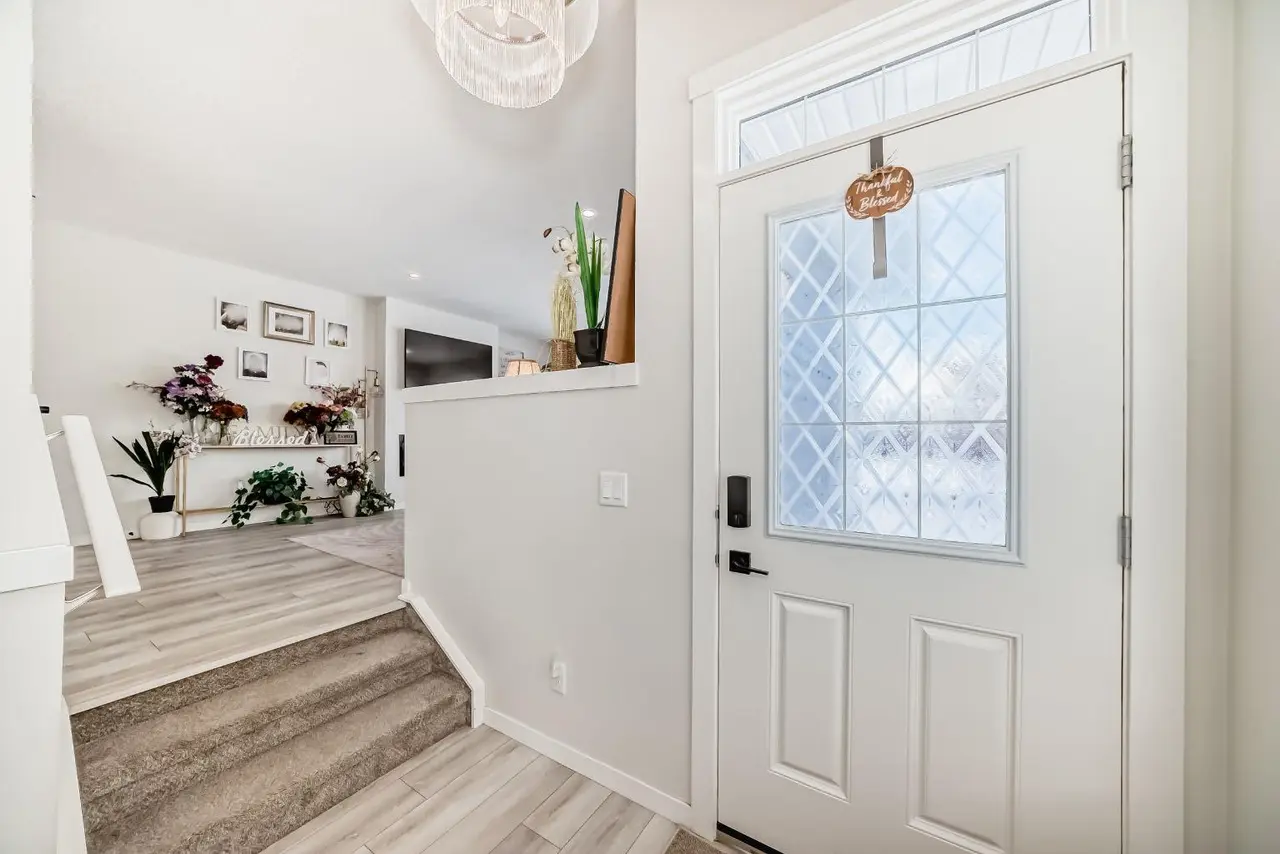 158 Chinook Gate Boulevard SW