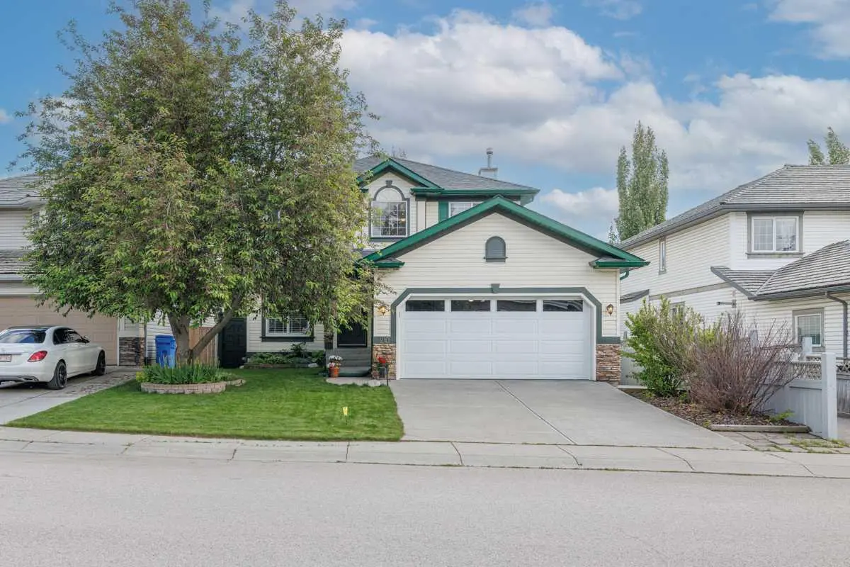 210 Mt Douglas Court SE