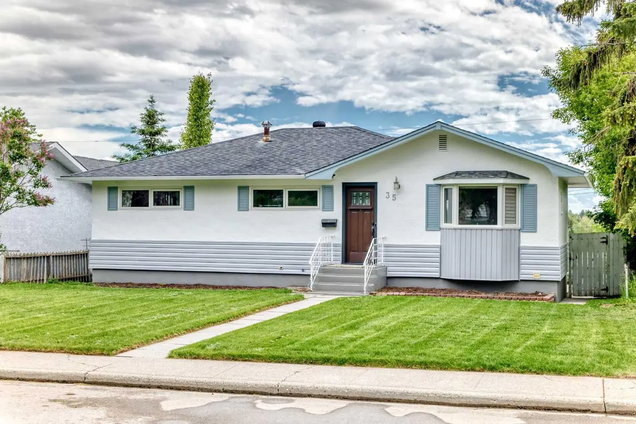 35 Collingwood Place NW