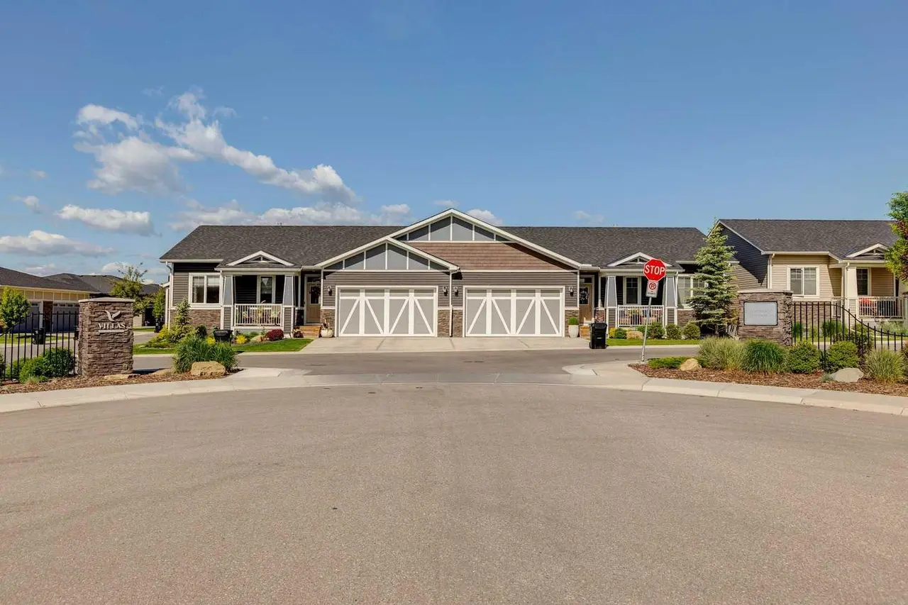 232, 20 Silverado Crest Park SW