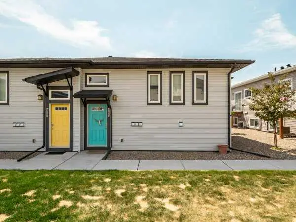 902, 210 Firelight Way W