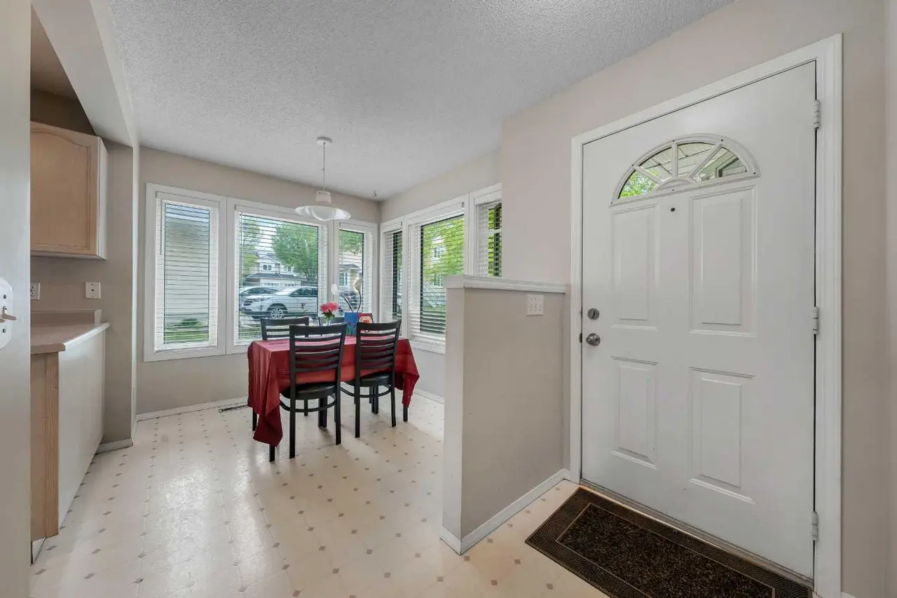 125, 388 Sandarac Drive NW