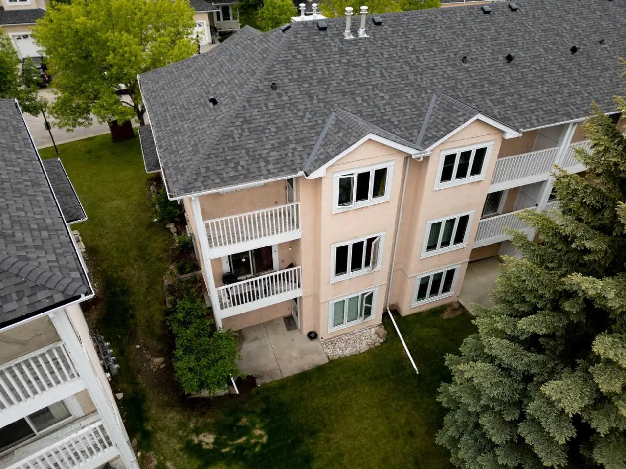 125, 388 Sandarac Drive NW