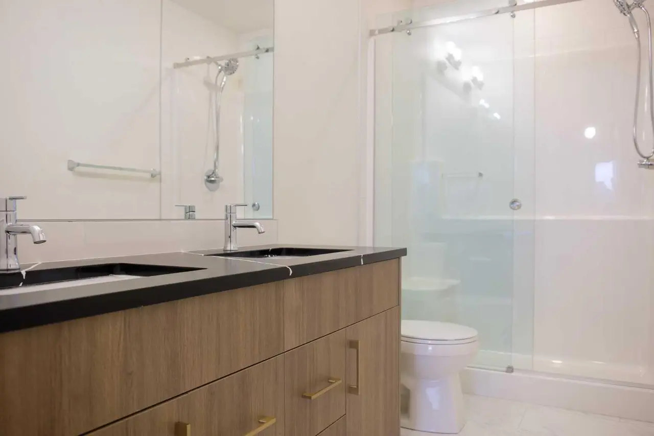 1203, 47 Creekview Gardens Gardens SW