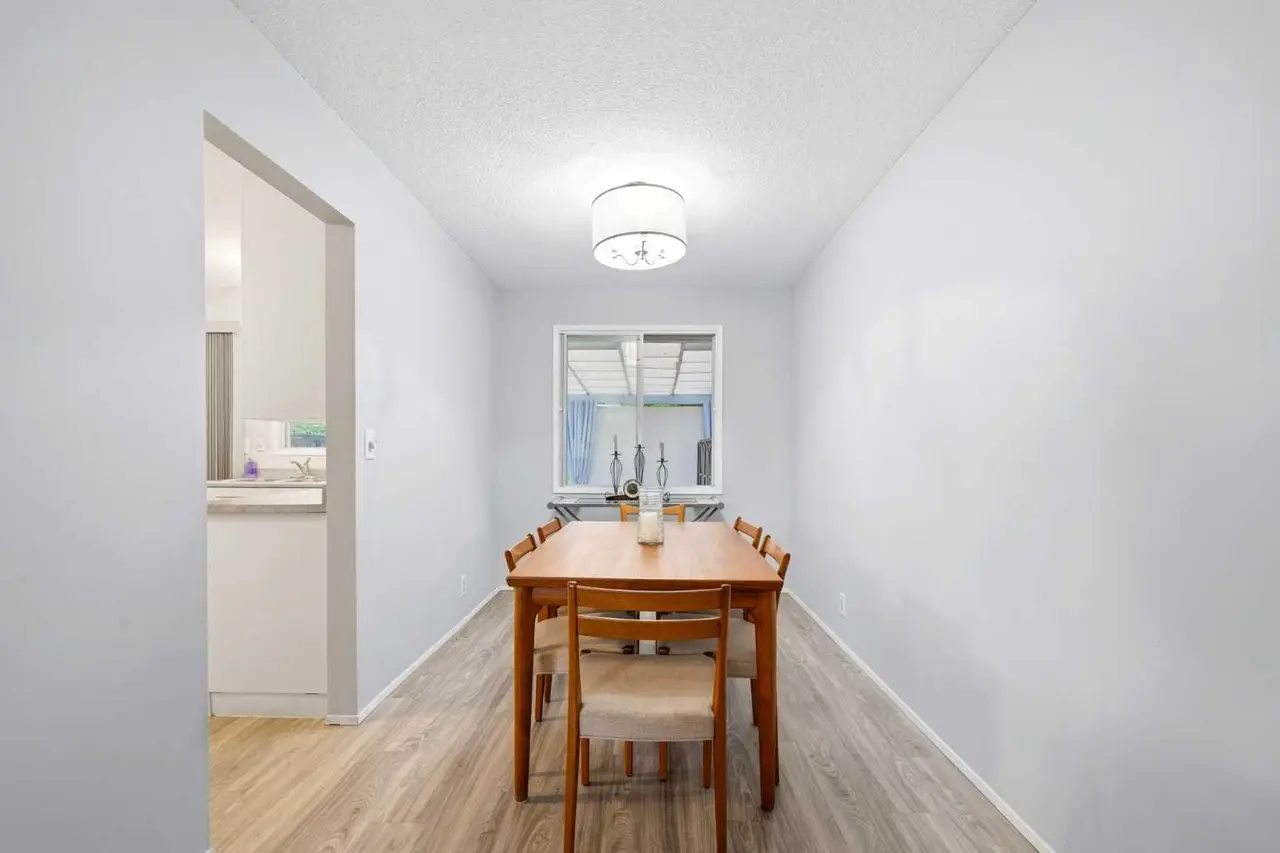 442 Queensland Place SE