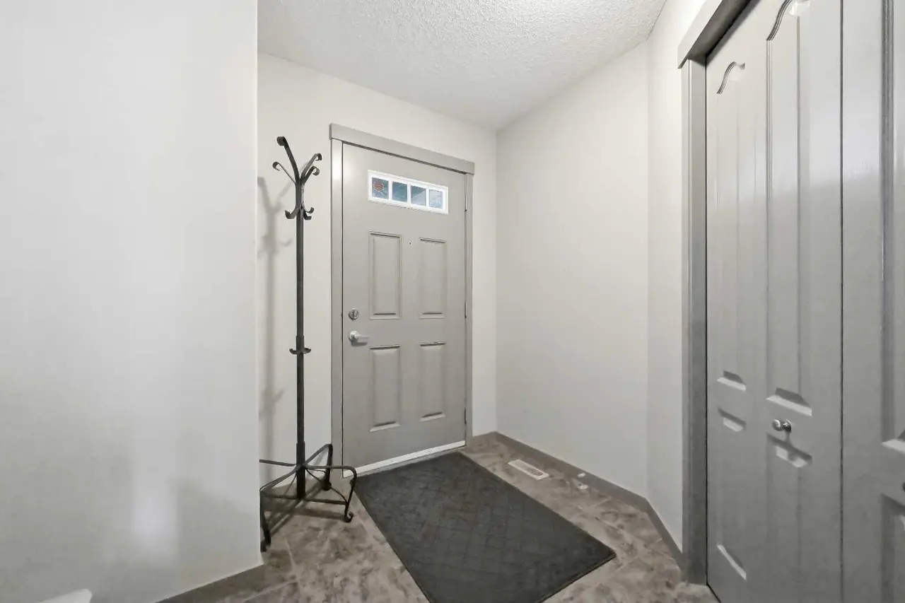 28 Skyview Shores Terrace NE