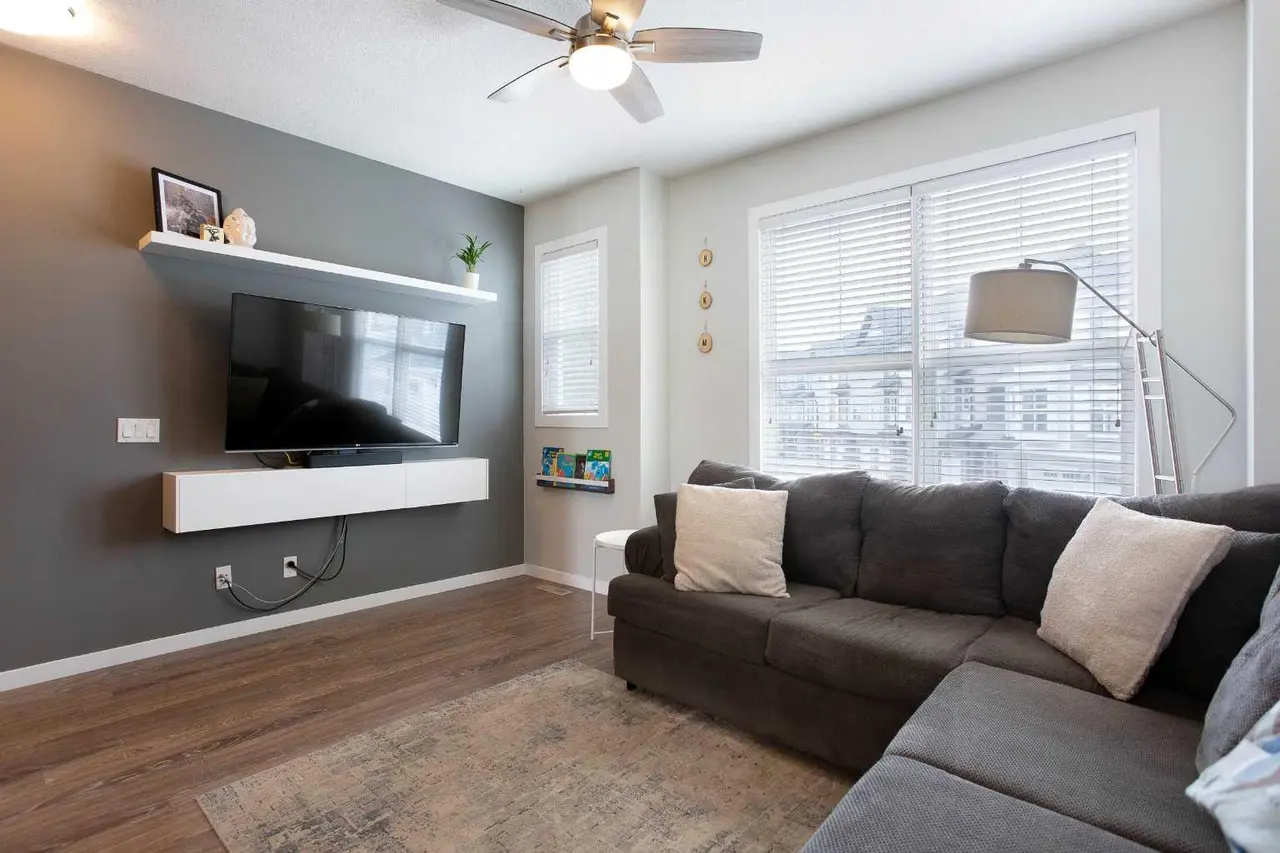 88 New Brighton Point SE