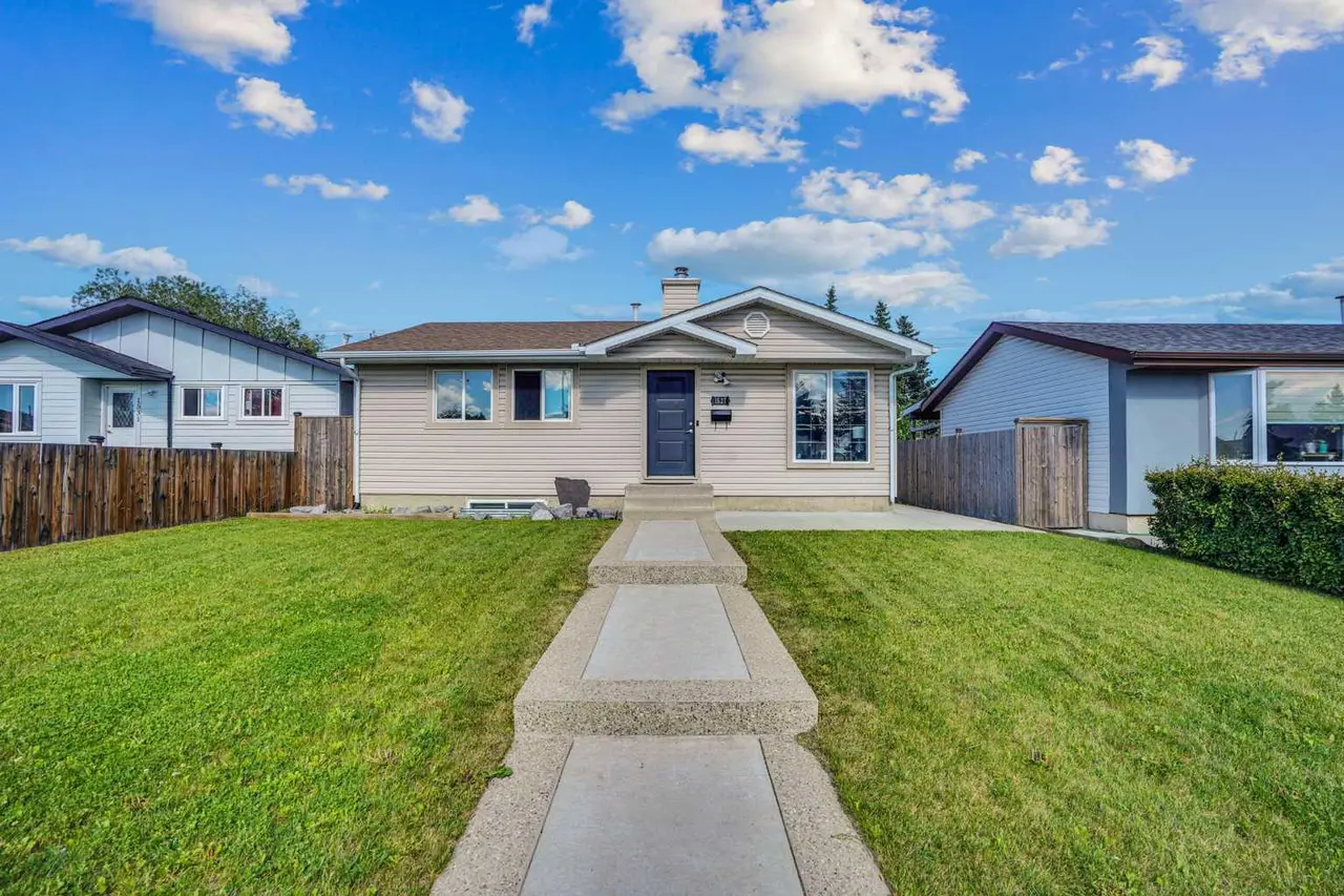 1527 Maitland Drive NE