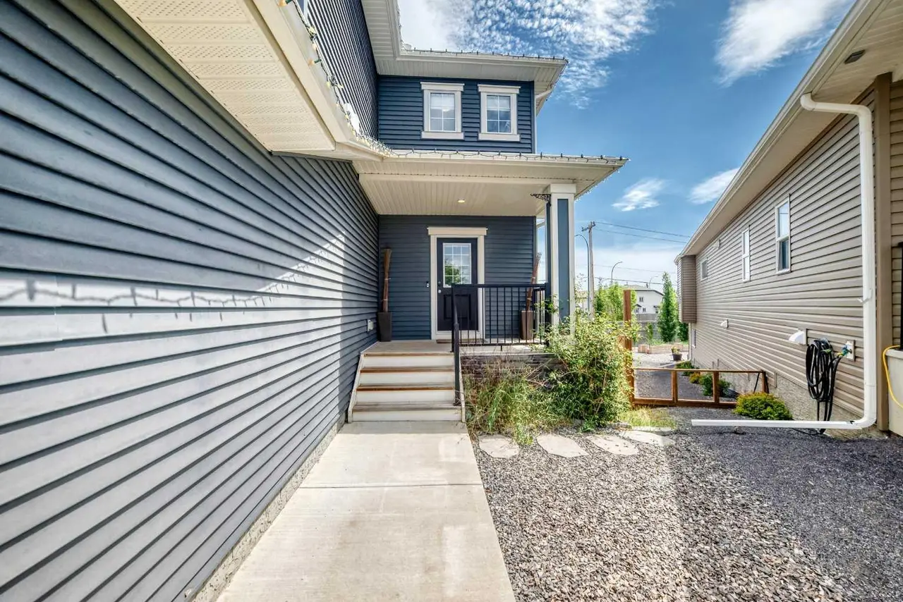 125 Bayside Loop SW
