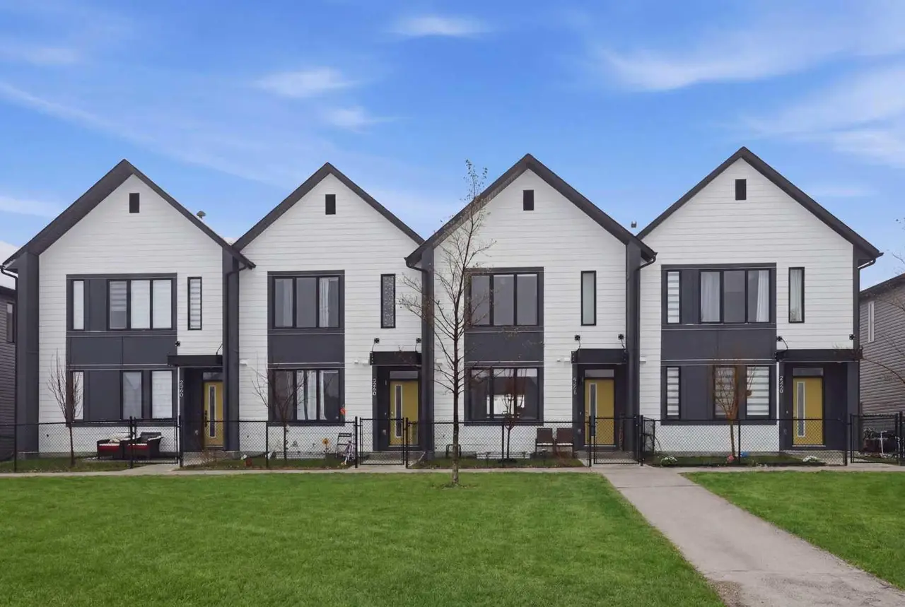 224 South Point Greenway SW