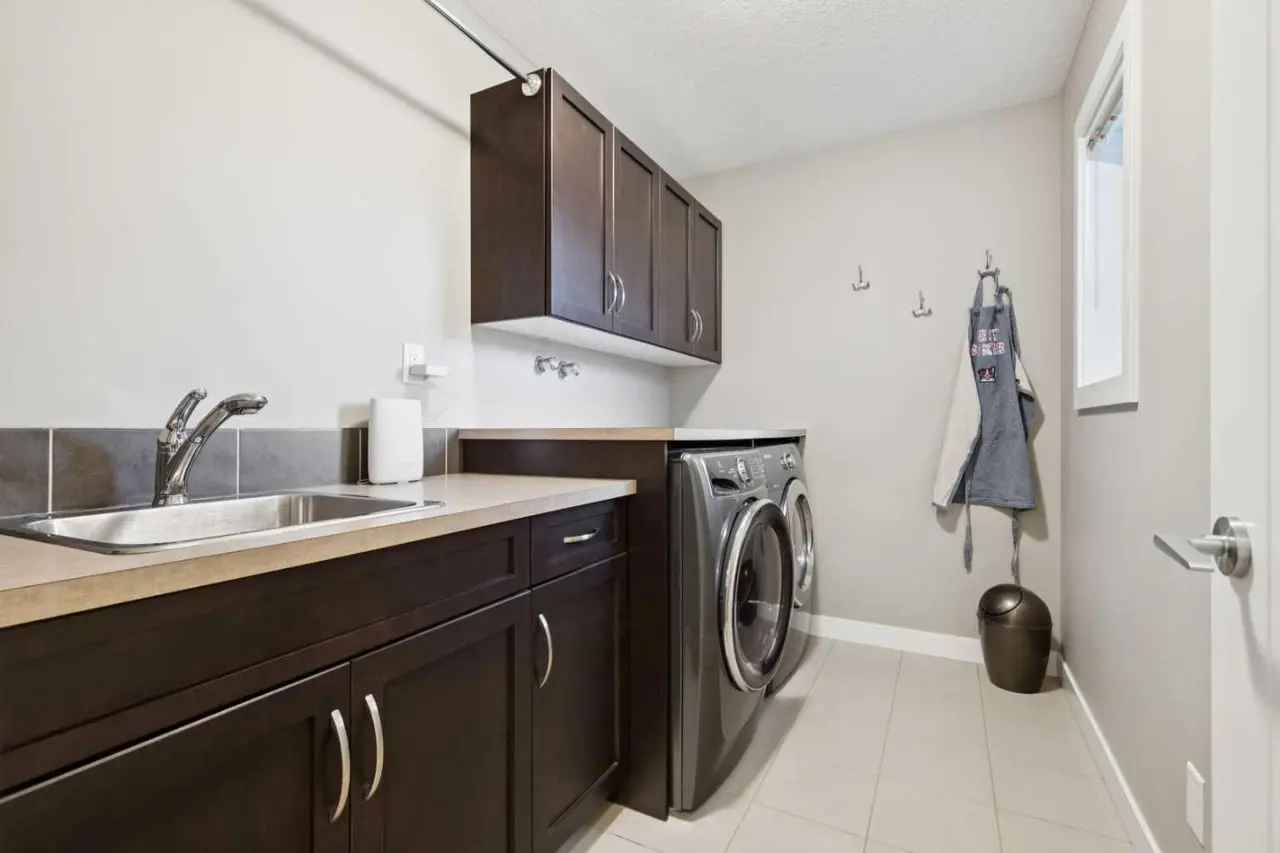 52 Marquis Crescent SE