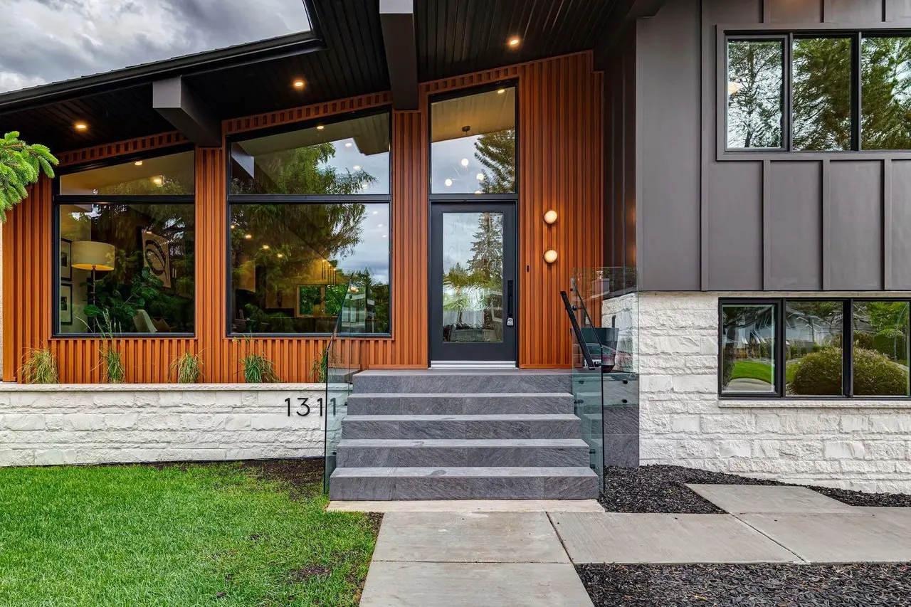 1311 Carlyle Road SW