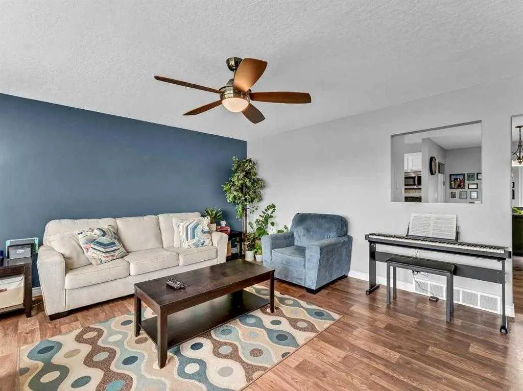 238 Cameron Road SE