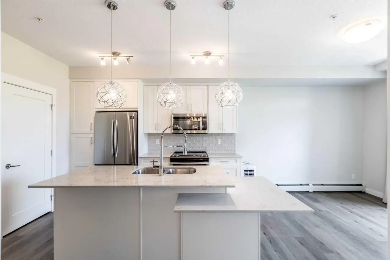 111, 300 Auburn Meadows Common SE