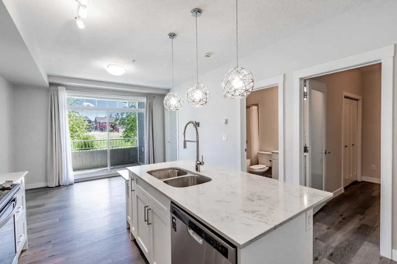 111, 300 Auburn Meadows Common SE