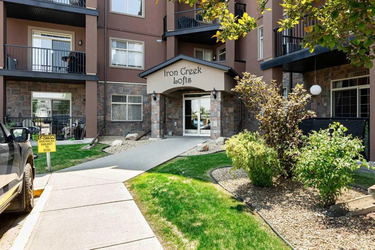305, 69 Ironstone Drive 