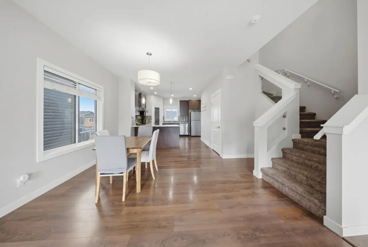 30 Evanscrest Heights NW