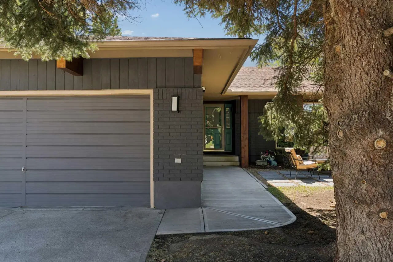 127 Parkglen Crescent SE